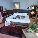 Bed and breakfast Soprarno 4*