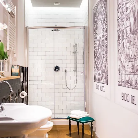 Soprarno Oda ve Kahvaltı Floransa